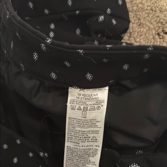 Old Navy‎ Black and White Polka Dot Chinos - Picture 3 of 6